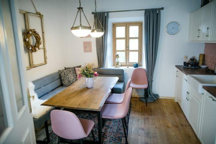 Apartment Aussee- Beletage Salzherrenhof- Kueche, Wlan, Netflix Bad Aussee Dış mekan fotoğraf