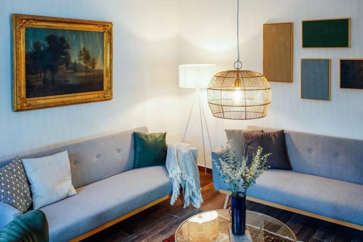 Apartment Aussee- Beletage Salzherrenhof- Kueche, Wlan, Netflix Bad Aussee Dış mekan fotoğraf